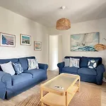 Holiday home Les Mouettes 2, Agreable 6 Personnes, 4 Chambres, A 5 Minutes De La Grande Saint-Gilles-Croix-de-Vie